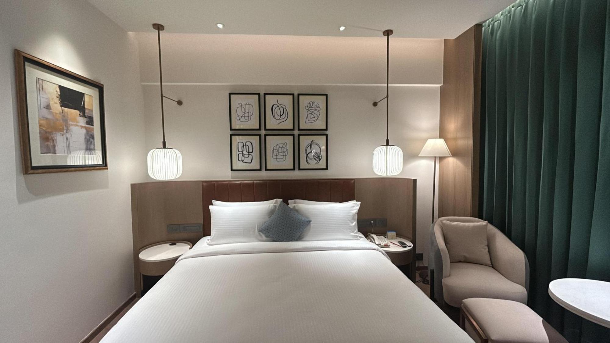 Dolphin Hotel Визакхапатнам Екстериор снимка