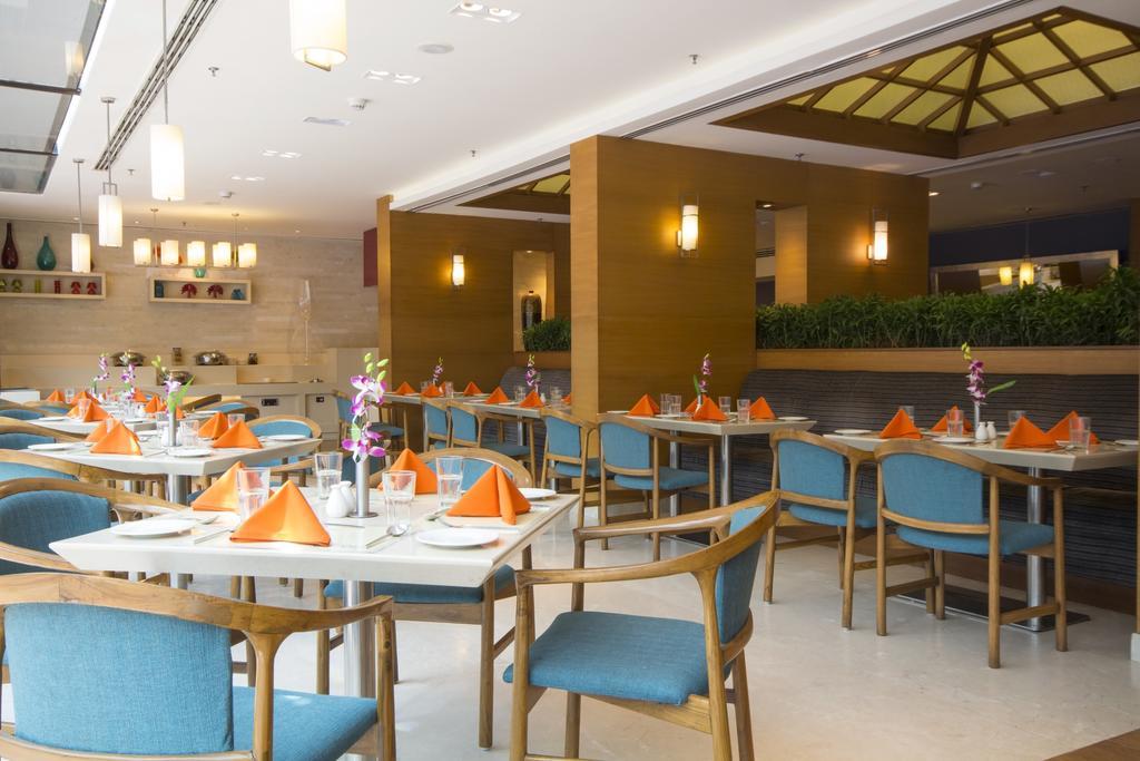 Dolphin Hotel Визакхапатнам Екстериор снимка