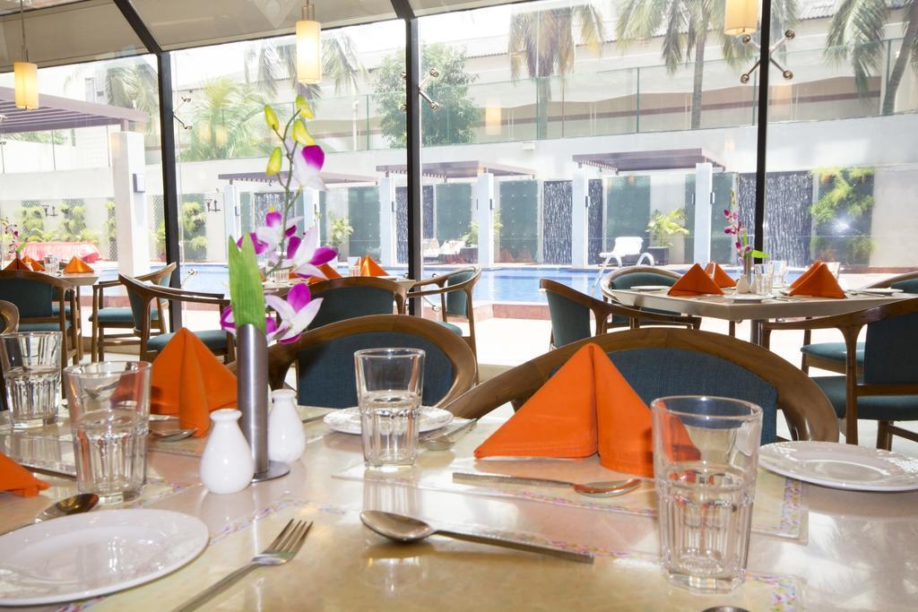 Dolphin Hotel Визакхапатнам Екстериор снимка