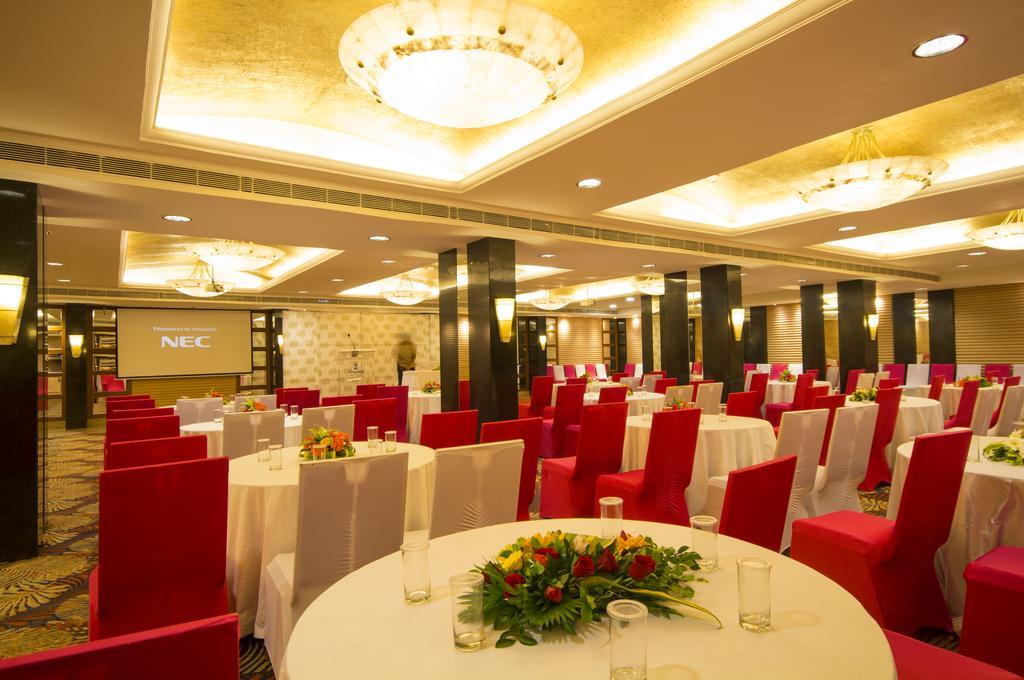 Dolphin Hotel Визакхапатнам Екстериор снимка