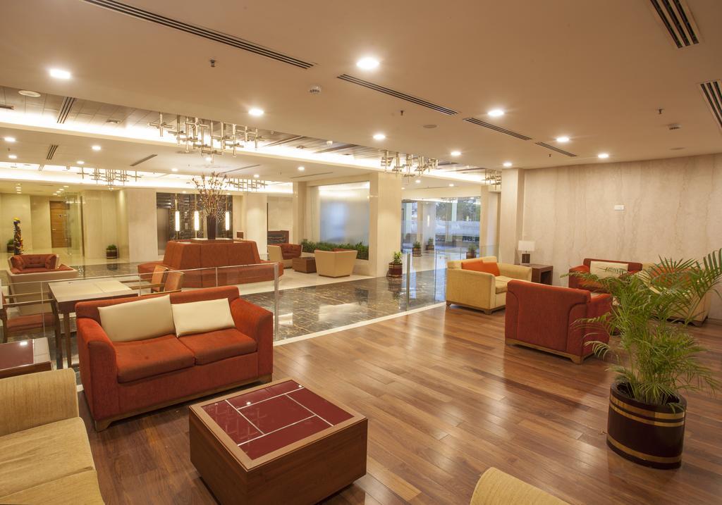 Dolphin Hotel Визакхапатнам Екстериор снимка