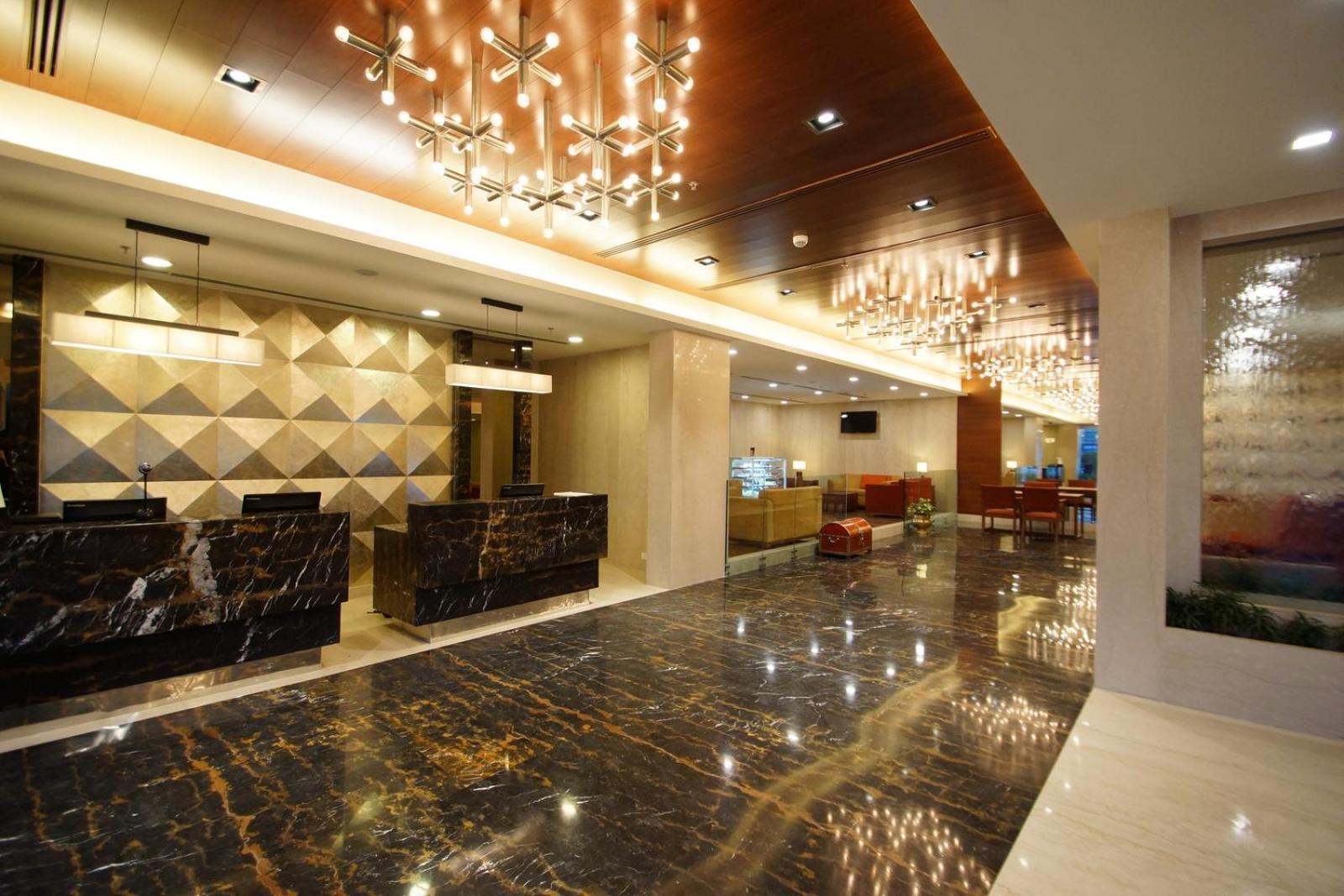 Dolphin Hotel Визакхапатнам Екстериор снимка