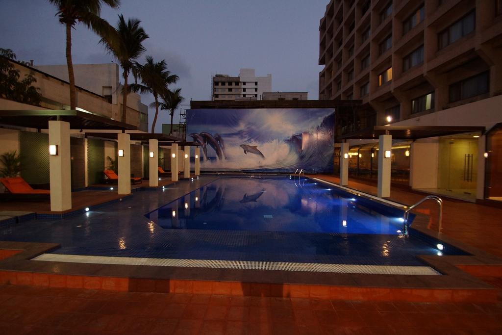 Dolphin Hotel Визакхапатнам Екстериор снимка