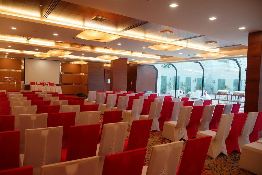 Dolphin Hotel Визакхапатнам Екстериор снимка