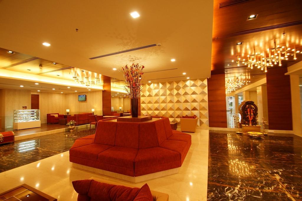 Dolphin Hotel Визакхапатнам Екстериор снимка