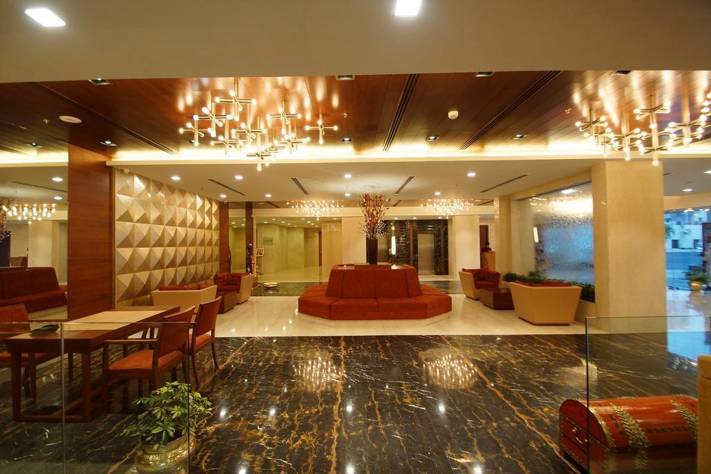 Dolphin Hotel Визакхапатнам Екстериор снимка