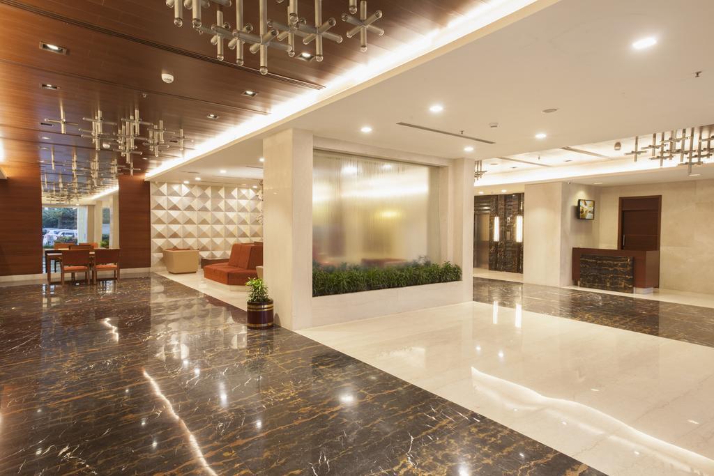 Dolphin Hotel Визакхапатнам Екстериор снимка