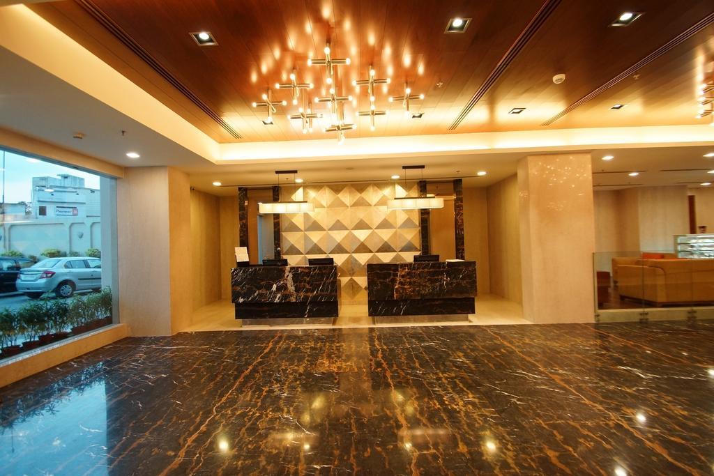 Dolphin Hotel Визакхапатнам Екстериор снимка