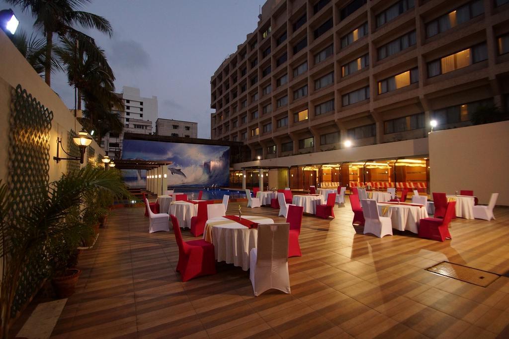 Dolphin Hotel Визакхапатнам Екстериор снимка
