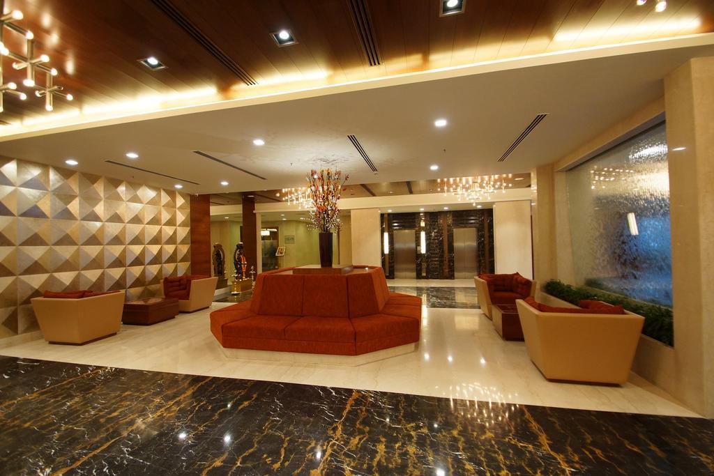Dolphin Hotel Визакхапатнам Екстериор снимка