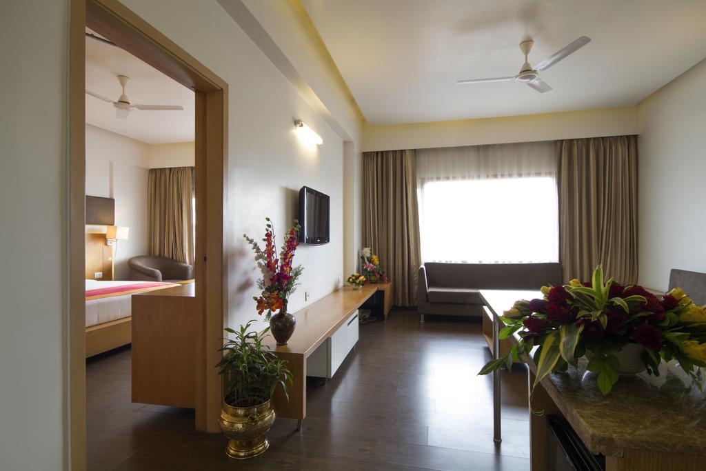 Dolphin Hotel Визакхапатнам Стая снимка